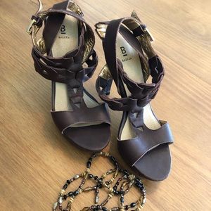 Bakers Strappy heel